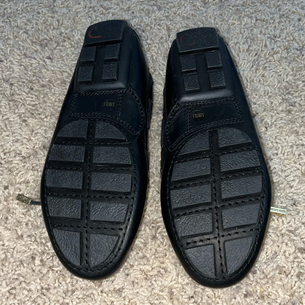 Vince Camuto Black Flats